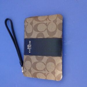 NWT Coach Coin Purse Wristlet Brown Signature Pattern